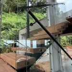 vidrio y aluminio para residencia contemporánea