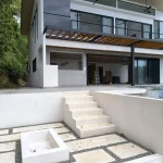 vidrio y aluminio para residencia contemporánea