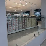 Instalación de barandales de vidrio para proyecto comercial en Pérez Zeledón